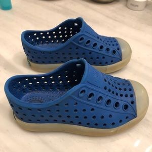 Toddler Native size 6 shoe